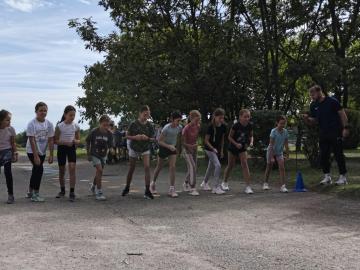 Mini Cross Cup Milíčov 2026 potřetí rozhýbal celý první stupeň